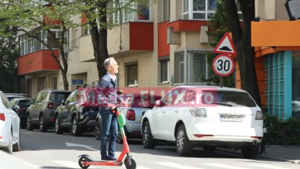 Nicușor Dan le mulțumește bucureștenilor pe bani mulți vreo 200.000 de euro cu sprijinul controversatului om de afaceri Matei Păun. Investigație Newsweek Spasibo Matei Păun
