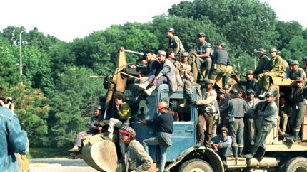 Care a fost rolul lui Ion Iliescu în Mineriada din 13-15 iunie 1990. Le-a cerut explicit minerilor să reocupe Piața Universității