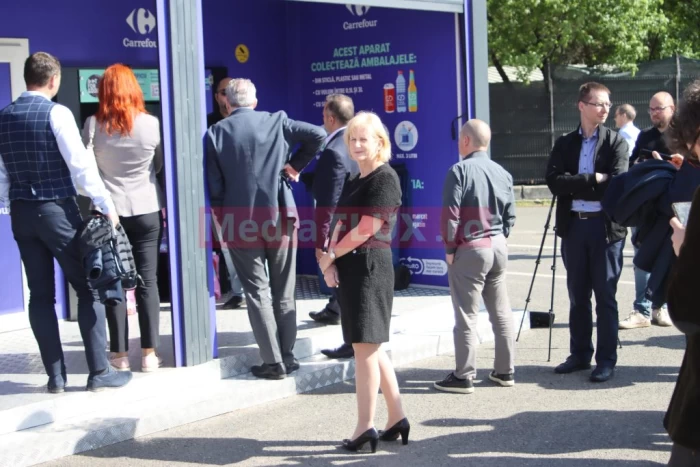 CEO-ul ReturRO, Gemma Webb, alături de o delegație străină din țările SGR venită în România