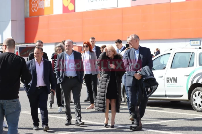 CEO-ul ReturRO, Gemma Webb alături de o delegație străină din țările SGR venită în România