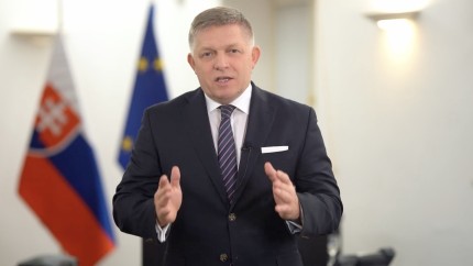 Avionul premierului slovac Robert Fico avariat grav pe pista aeroportului din Bruxelles. Este daună totală