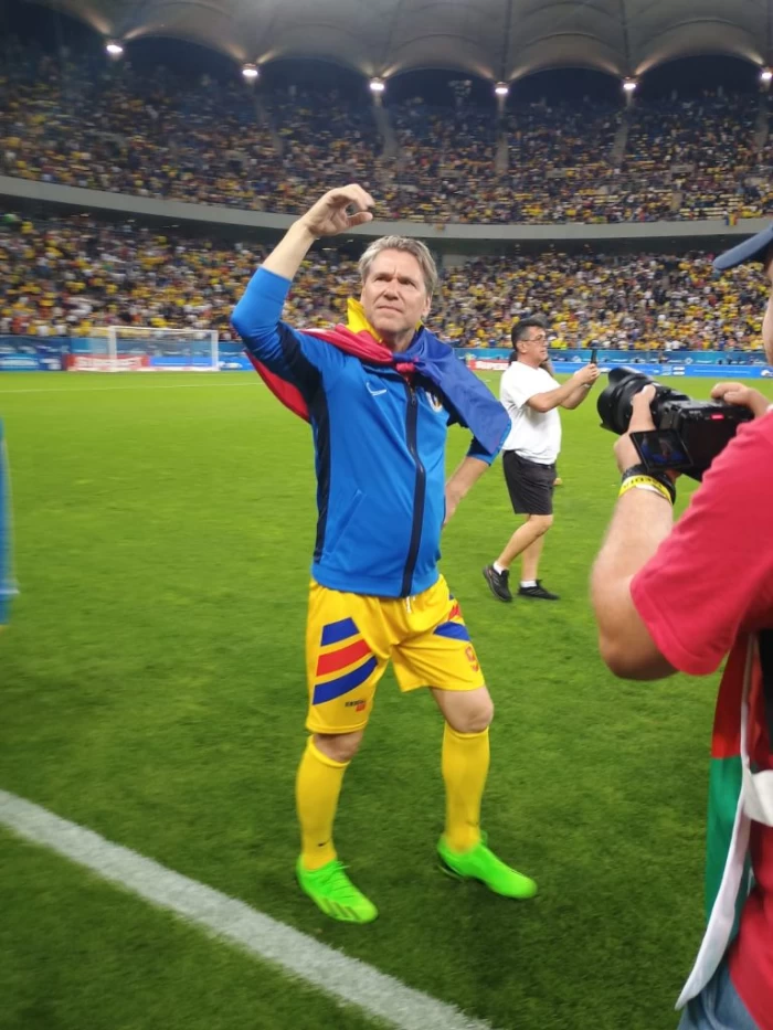 Florin Răducioiu, cu lacrimi în ochi la finalul partidei dintre Generația de Aur și Legendele Lumii