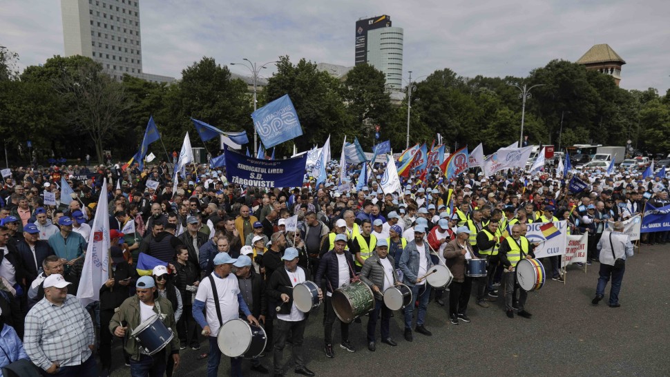 Sindicatele anunță un protest de amploare în fața Guvernului. Angajații se simt amenințați și hărțuiți