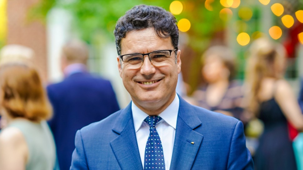 Soția rectorului SNSPA Remus Pricopie sinecură pe bani mulți la Curtea de Conturi. Camelia Pricopie fostă chimistă la SRI