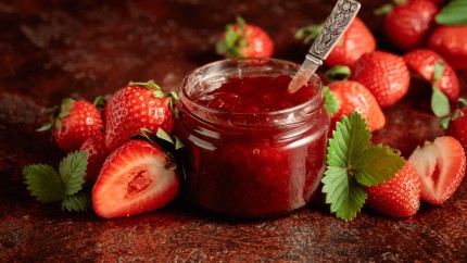 Rețetă dulceață de căpșuni. Delicioasă simplă sau în deserturi