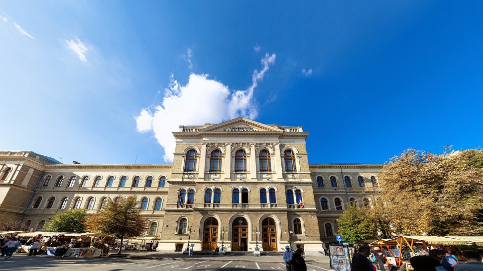 Universitățile de stat majorează taxele pentru studenți. Unele au creșteri de peste 2.500 de lei anual