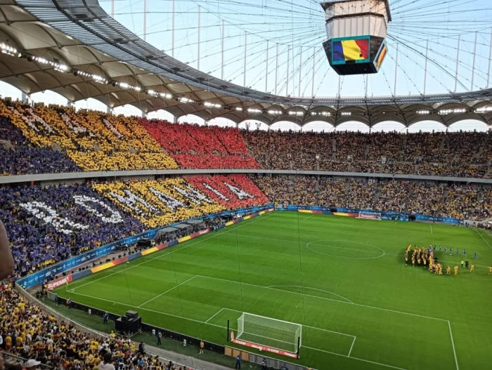 Meciul de retragere al Generației de Aur. Atmosferă incredibilă pe Arena Națională. 50.000 de oameni prezenți pe stadion | GALERIE FOTO