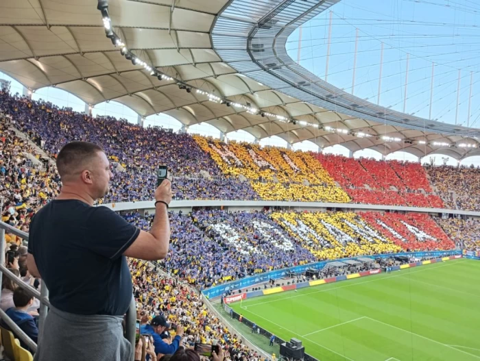 Meciul de retragere al Generației de Aur. Atmosferă incredibilă pe Arena Națională. 50.000 de oameni prezenți pe stadion | GALERIE FOTO