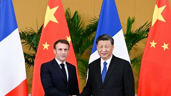 Călătoria lui Xi Jinping în Europa scoate la iveală diviziunile Occidentului cu privire la China. Vizite în Franța Ungaria și Serbia