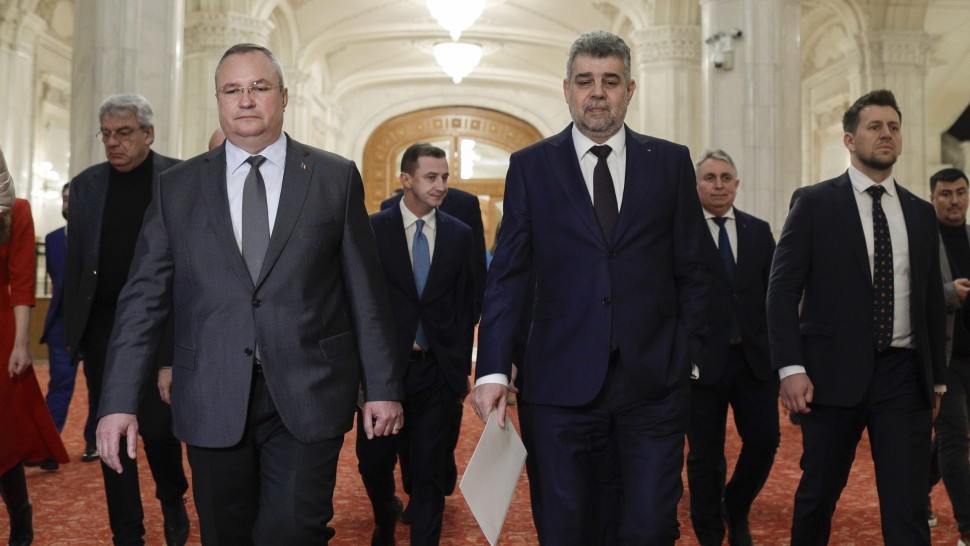 Nicolae Ciucă îi dă replica lui Marcel Ciolacu Chiar nu înţeleg de ce această reacţie. Afară e foarte cald. Asta da pot să înţeleg. | VIDEO