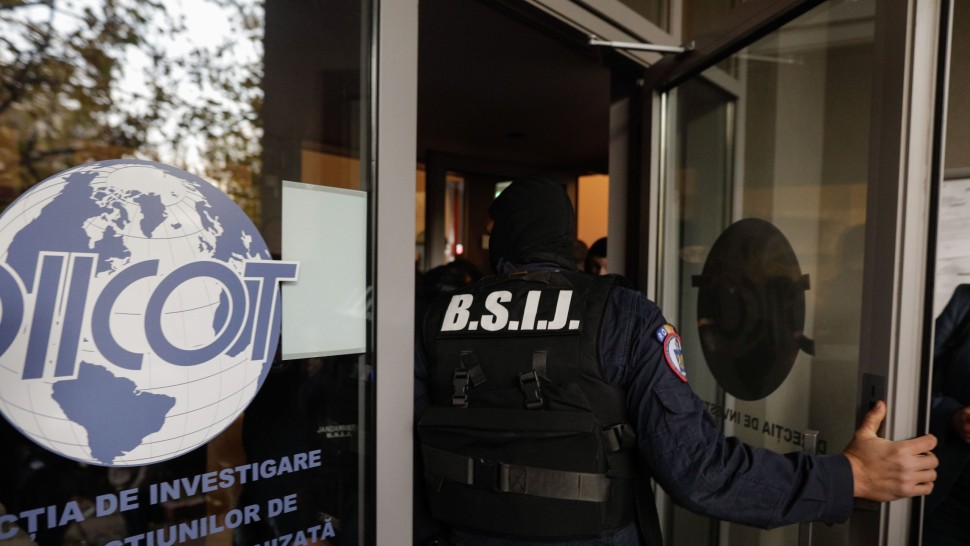 Suspect de terorism reținut în România. Testa dispozitive explozive în propria locuință