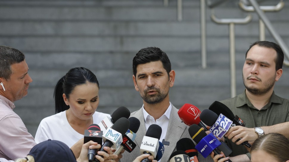 George Tuță anunță oficial victoria în fața Biroului Electoral Sector 1 Sunt 681 de voturi diferență între mine și Clotilde Armand | VIDEO