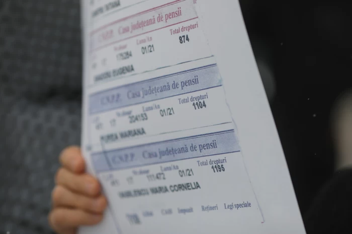 pensie, pensionari, pensii, pensia, seniori, bani