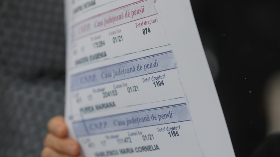 Mai mulți bani la recalcularea pensiei cu aceste 3 adeverințe Documentele trebuie depuse urgent pentru o pensie mai mare în 2024
