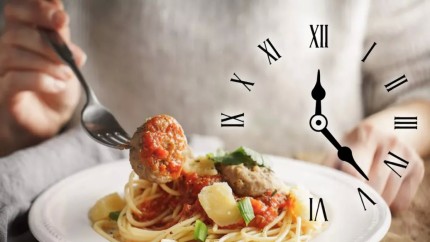 Alimente de evitat la cină. Poți acumula kilograme în timp scurt