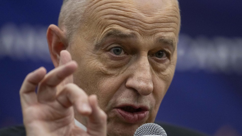 Mircea Geoană critică recalcularea pensiilor Cum te joci cu emoţiile pensionarilor