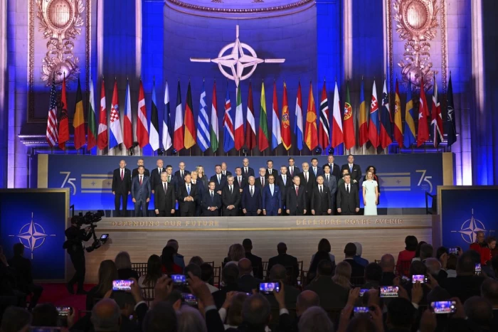România se angajează, la summitul NATO, să doneze sisteme Patriot Ucrainei