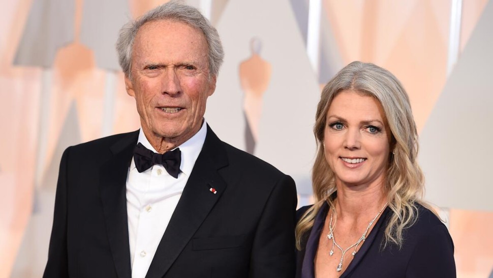 Clint Eastwood este în doliu. Iubita sa mult mai tânără a trecut în neființă