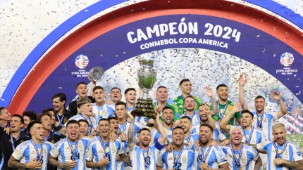 Argentina a câștigat în prelungiri Copa America 2024. Messi a părăsit terenul în lacrimi