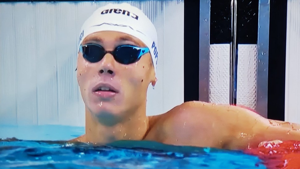 David Popovici bate record după record. A câștigat titlul în proba de 50 de metri liber