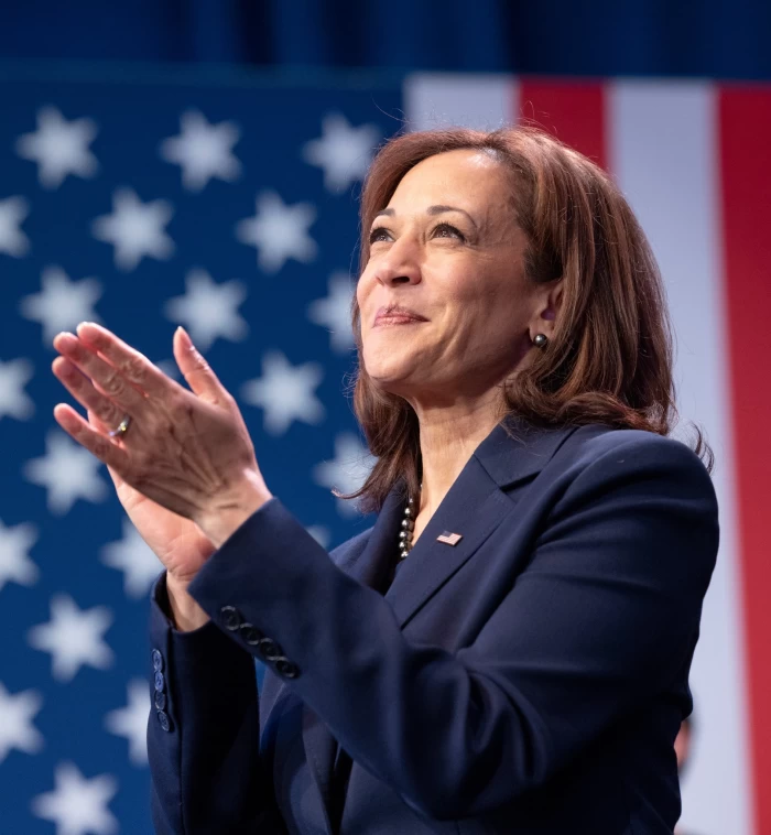 Kamala Harris îl atacă pe Donald Trump pentru „frică și ură”, în primul discurs electoral și promite compasiune la primul său miting