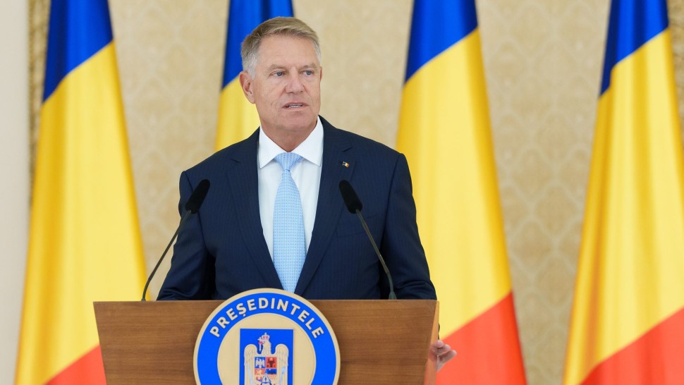 Dedicație legislativă pentru Klaus Iohannis. PNL îi deschide calea către Senatul României
