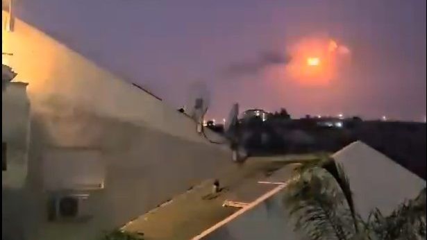 A început răzbunarea Hezbollah. Israelul atacat cu sute de rachete şi drone