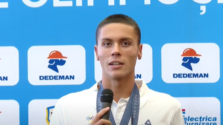 David Popovici și-a adus aurul și bronzul olimpic acasă Prima replică a sportivului | GALERIE FOTO ȘI LIVE VIDEO