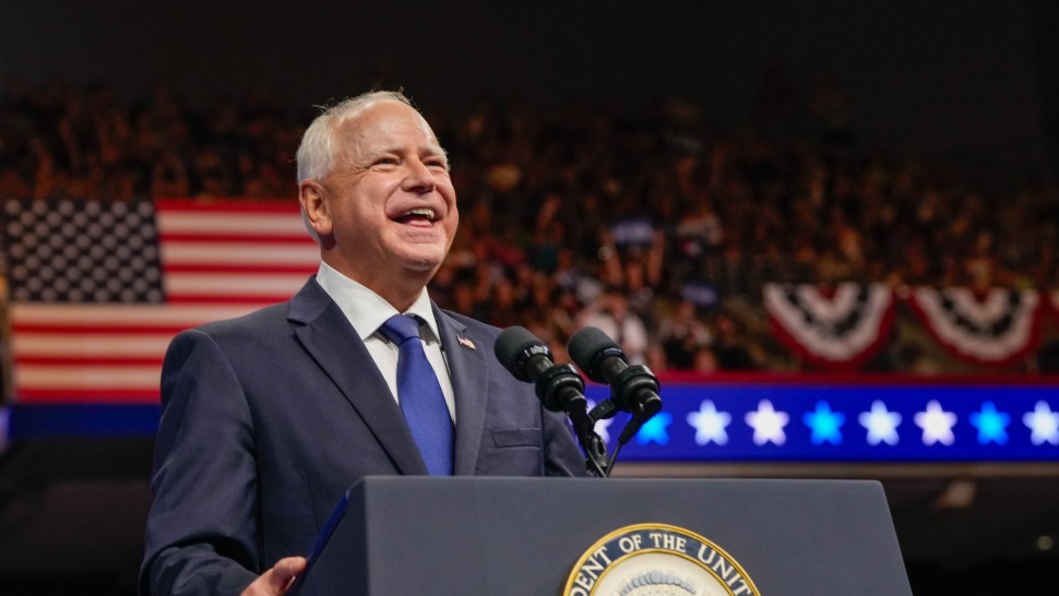 Kamala Harris și-a desemnat oficial vicepreședintele. Tim Walz un progresist susținător al comunității LGBT