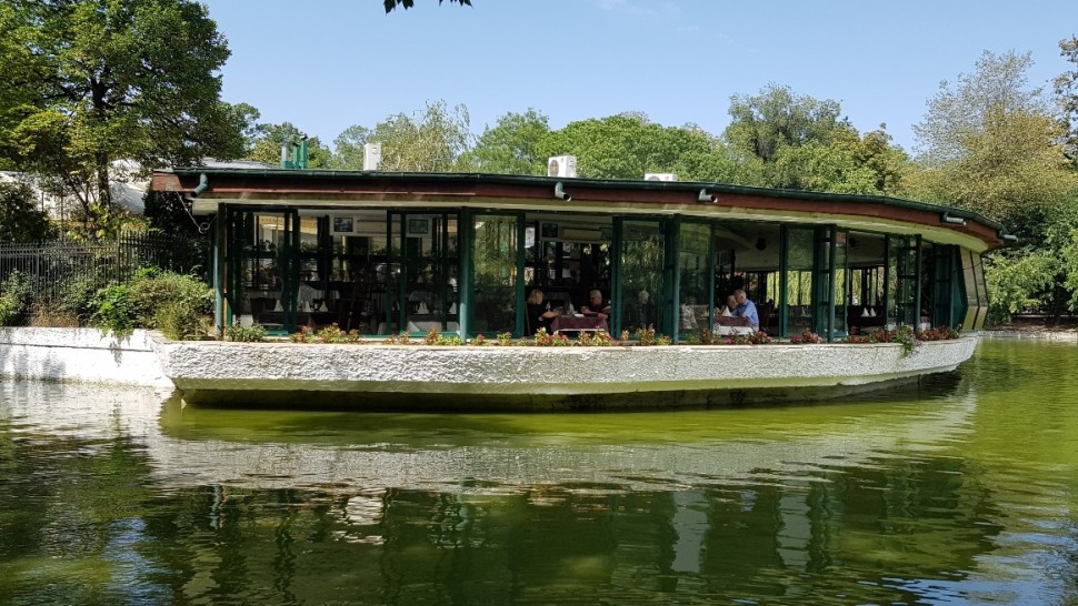 O bijuterie din inima Capitalei va fi readusă la viață. Se vinde Monte Carlo cel mai faimos restaurant al Bucureștiului