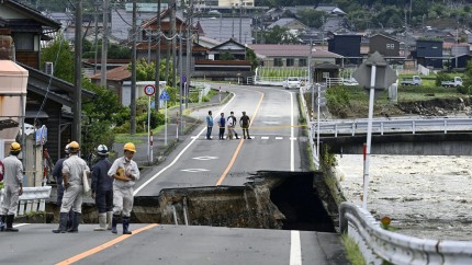 Japonia sub urgia taifunului Ampil. La Tokyo sute de zboruri oprite şi peste zeci de mii de locuinţe evacuate