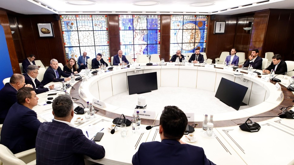 Premierul Marcel Ciolacu vrea un dialog permanent și un grup de lucru între Guvern-Primăria Capitalei și primăriile de sector