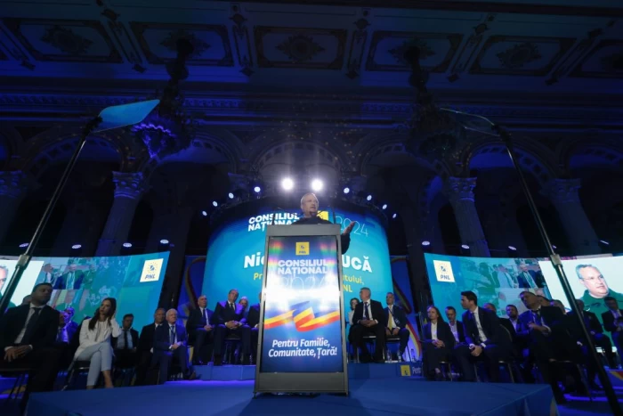 Şedinţa Consiliului Naţional al PNL prin care se desemnează candidatul partidului pentru alegerile prezidențiale, la Palatul Parlamentului din București, 15 septembrie 2024. Inquam Photos / George Călin