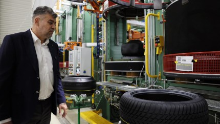 Anvelope produse în România în prima fabrică din lume cu emisii zero. Marcel Ciolacu Parteneriatul cu mediul privat este calea sigură pentru dezvoltarea României