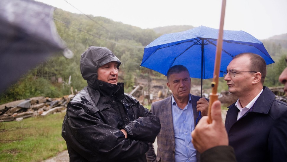 Nicolae Ciucă vorbește despre reluarea extracției și procesarea grafitului la Baia de Fier
