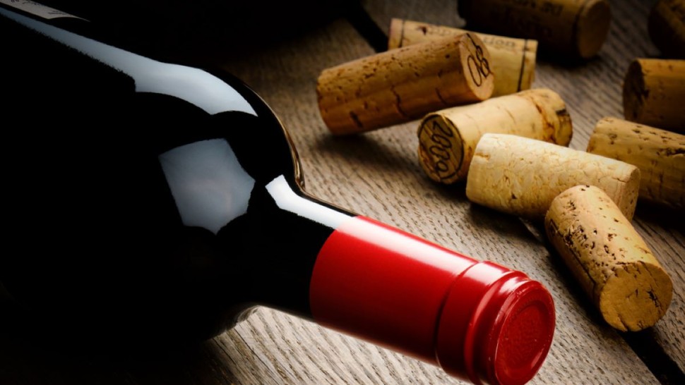 Folosirea dopurilor de plută de la sticle. Nu le mai aruncați