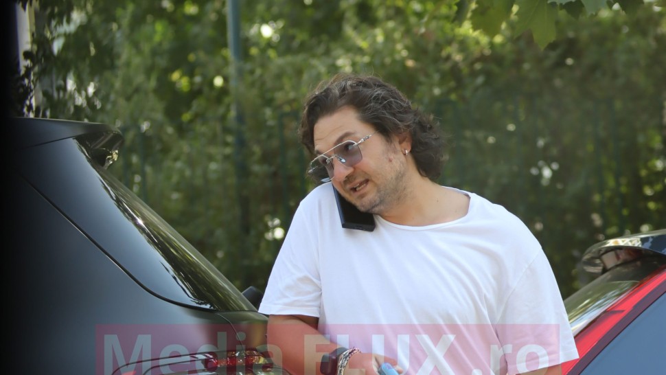 EXCLUSIV PAPARAZZI. Chef Sorin Dumitrescu televiziune nouă sezon nou și mașină nouă. De data asta a ales un bolid