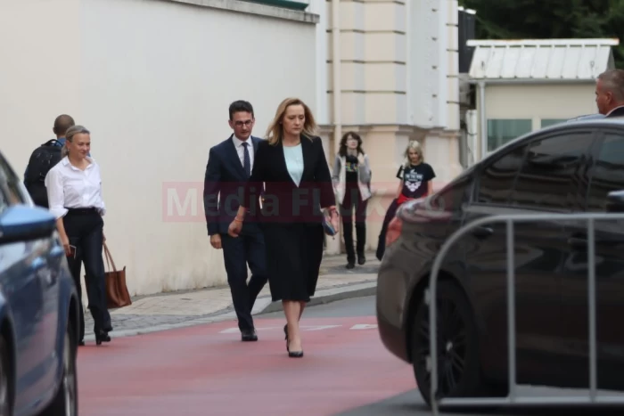 Elena Lasconi, vizită secretă la Ambasada Franței! Singura pe care candidata USR nu a anunțat-o public. Însoțită de un singur nume de încredere