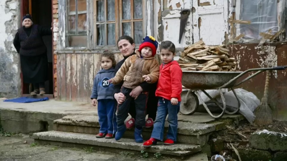 Statistică Eurostat Românii pe un nedorit loc 1 în UE privind privaţiunile materiale şi sociale severe