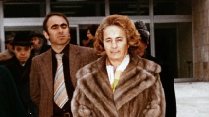 Celebra haină de blană a Elenei Ceaușescu a fost cumpărată de o româncă miliardară