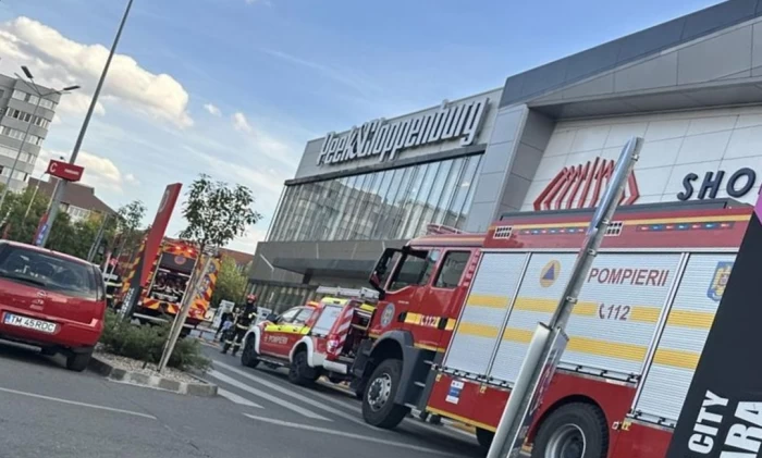 incendiu mall