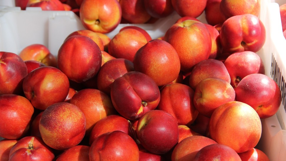 Pericol în nectarine Substanța periculoasă găsită de ANPC în loturi întregi de produse