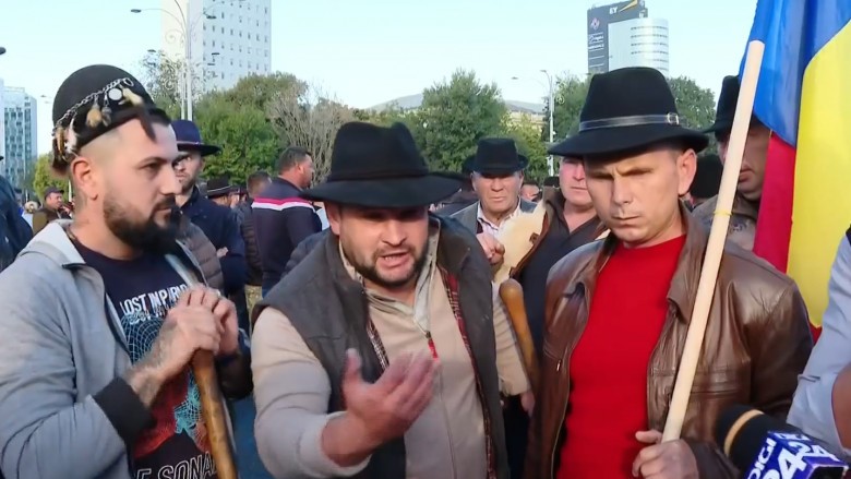 Protest în fața Guvernului. Revolta ciobanilor în urma măsurilor privind eutanasierea oilor