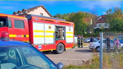 Bebeluș blocat în mașină. Părinții au refuzat intervenția pompierilor și au plecat după cheia de rezervă