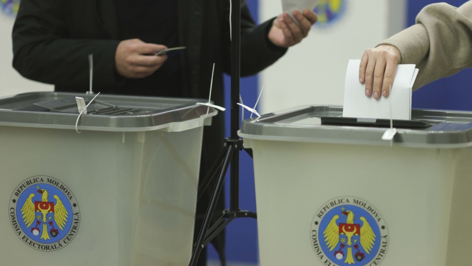 Avans de câteva mii de voturi pro-referendum UE din Republica Moldova. Prima reacție a Moscovei