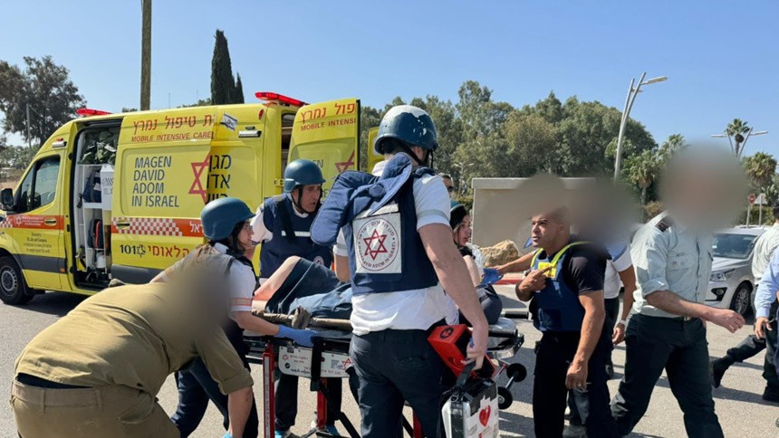VIDEO Atac cu camionul într-o stație de autobuz aproape de o bază militară din Israel Zeci de persoane rănite