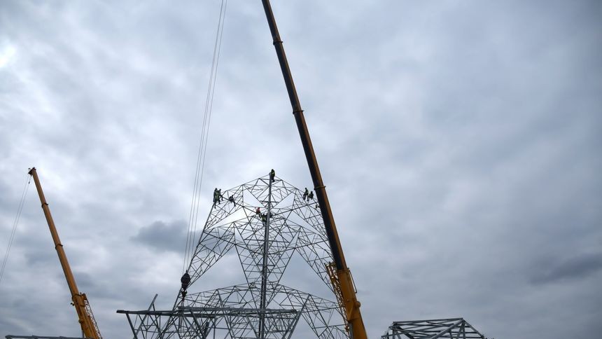 Investiții de 10 milioane de euro în Linia Electrică Aeriană de înaltă tensiune în dublu circuit Ostrovu Mare  RET Vești bune privind funcționarea hidrocentralei Porțile de Fier 2