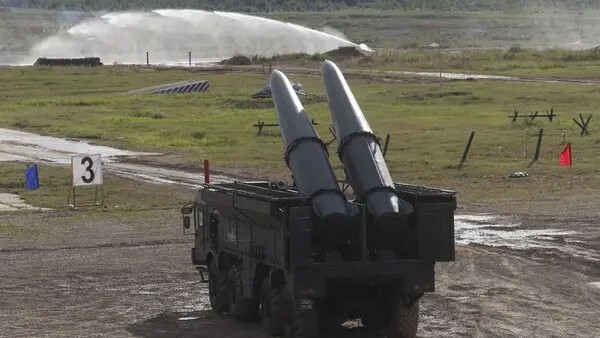 România își va completa sistemul de apărare antiaeriană cu rachete defensive israeliene