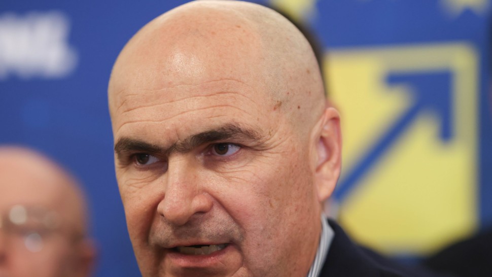 Revoltă în rândul angajaților Parlamentului. Șeful senatului Ilie Bolojan huiduit la scenă deschisă