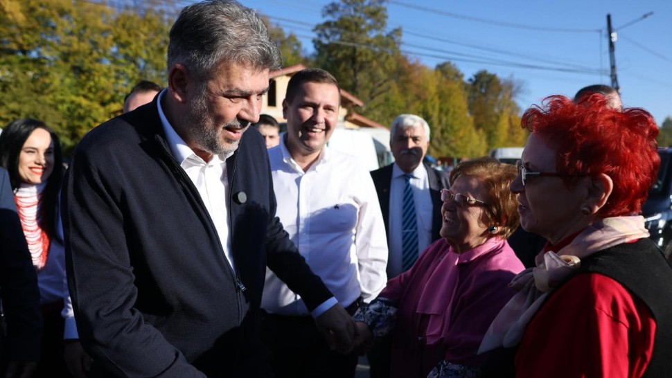 Guvernul Ciolacu ajutor financiar pentru pensionari și persoane vulnerabile. Vouchere de 125 lei pentru Crăciun